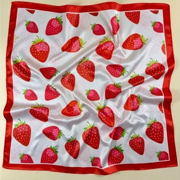 Strawberry Print Scarf N1103 - Picture 2 of 3